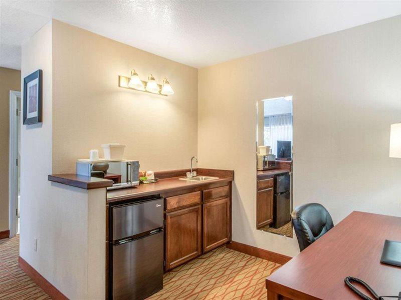 Comfort Inn Mount Shasta Area Weed Buitenkant foto